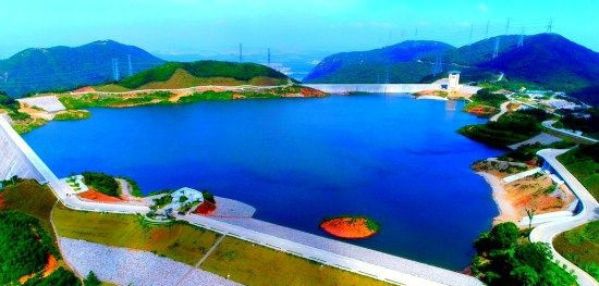 深蓄电站上水库大坝通过验收