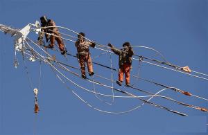 “陕电外送”首条特高压上网线路开始架线施工