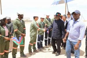 纳米比亚开国总统努乔马访问中广核纳米比亚湖山铀矿