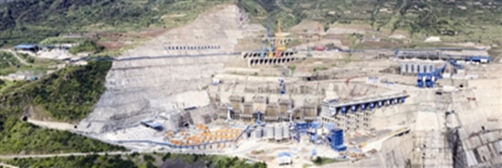 白鹤滩水电站大坝浇筑“供料”破90万立方米