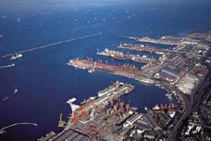 大连海铁联运量和成品油出口居全国之首