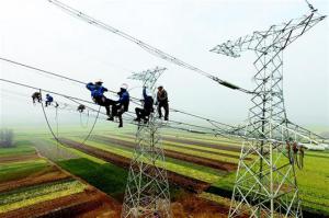 襄阳宜城郑集220千伏输电线路成功跨越汉江