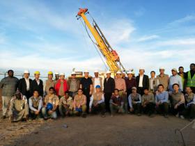 中核沙特铀钍资源项目开启第一钻 集团慰问春节坚守员工