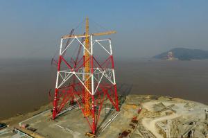 浙江舟山：世界第一输电高塔建设稳步推进