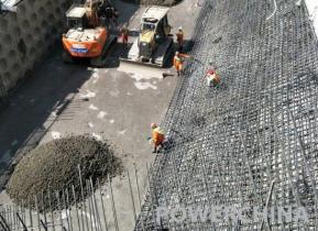 白鹤滩右岸大坝节后第一仓混凝土开浇