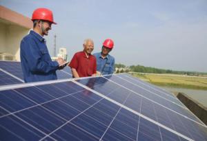 能源局局长：继续推进光伏扶贫等工作