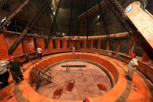 乌东德左岸地下电站机组座环全部吊装完毕