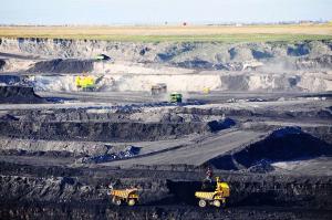 伊敏露天矿完成今年首个500万吨煤炭生产任务