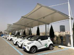 青岛首设新能源汽车“专用停车区”