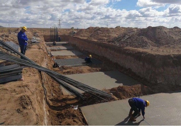 中核龙腾100MW槽式光热项目进展顺利：场平完成90% 支架组装车间完成