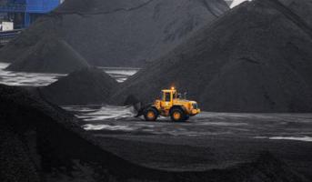 俄罗斯1-4月煤炭出口量同比增2.54%