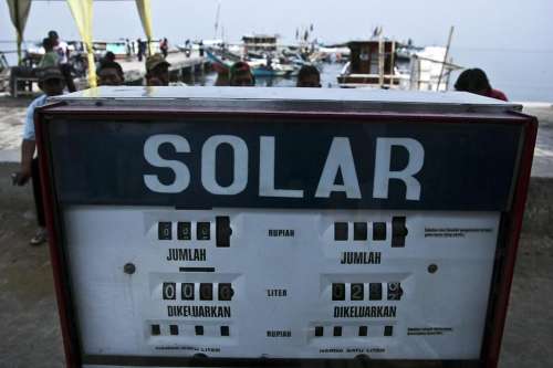 ESDM部提出额外太阳能补贴Rp 1,000每升