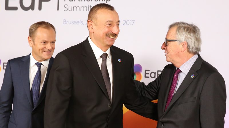 欧盟必须与阿塞拜疆或普京会合