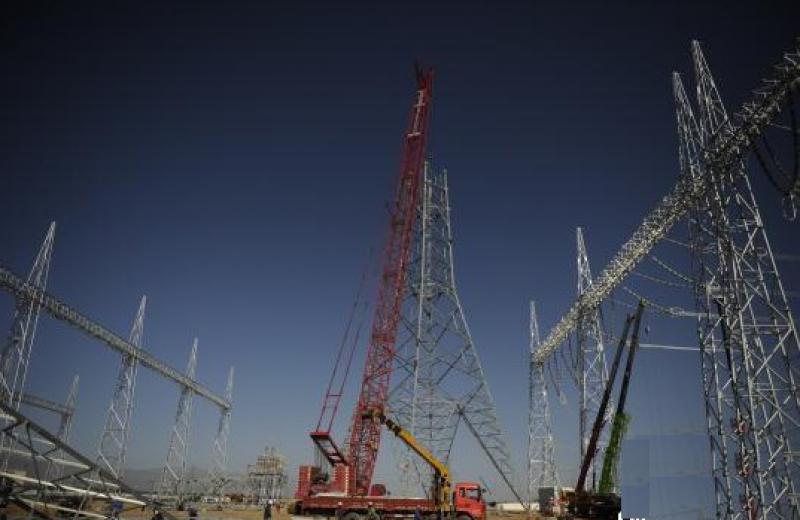 青海电网启动最大规模停电施工 破题光伏发电外送难题