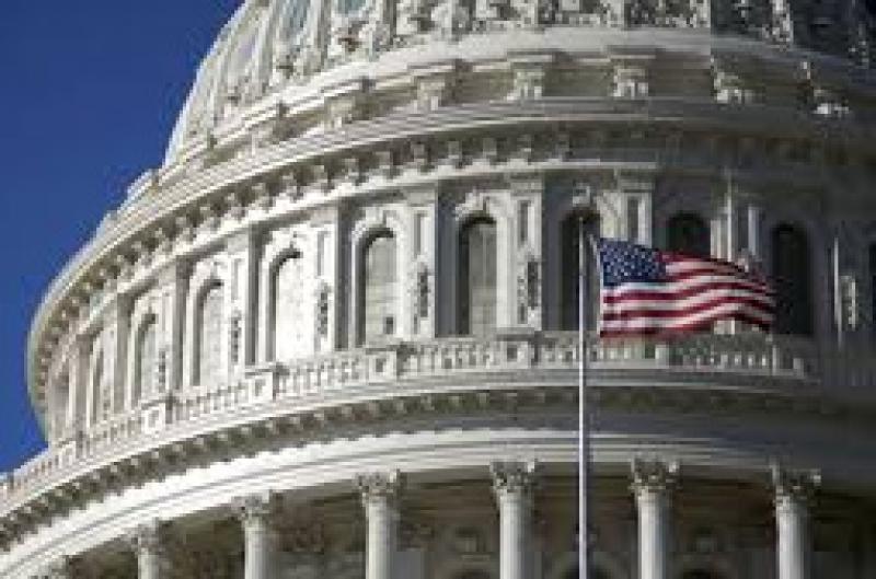美参议员提出议案限制总统征收关税权力