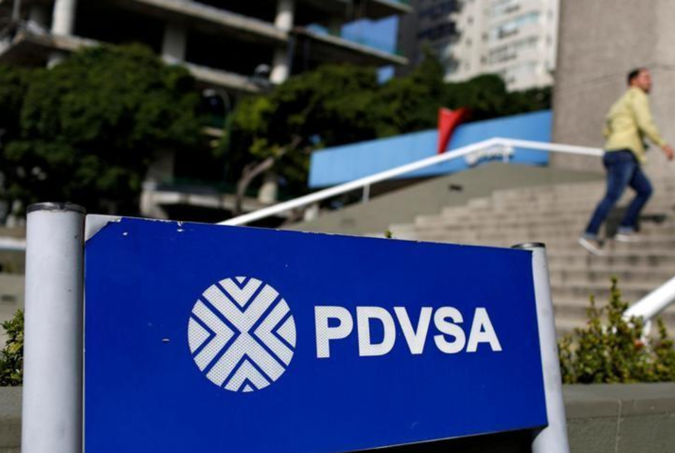 委内瑞拉的PDVSA在海上转运石油
