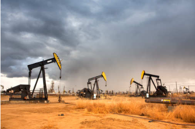 石油部长：伊朗将在三年内增加石油产量4.6亿桶