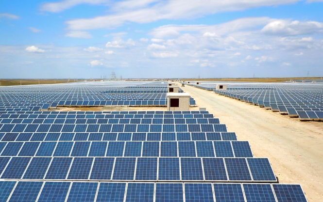 西班牙人斥巨资用于乌克兰最大的太阳能发电厂