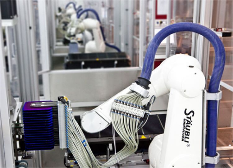 塞拉芬向乌克兰最大的太阳能项目供应246MW的模块