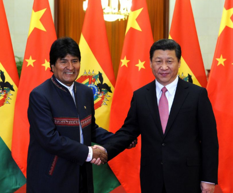 中国与玻利维亚签署共建“一带一路”合作文件