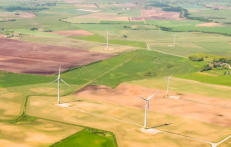 4月份风力发电厂的产量增长了三分之一