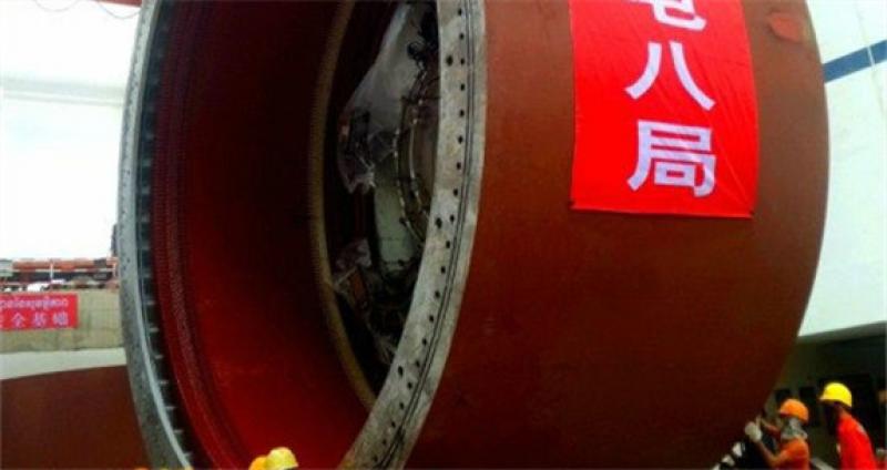 柬埔寨桑河水电站6#机组定子吊装完成