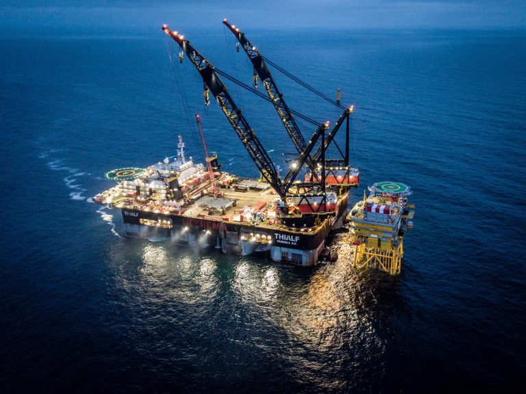 Hohe See海上变电站安装成功