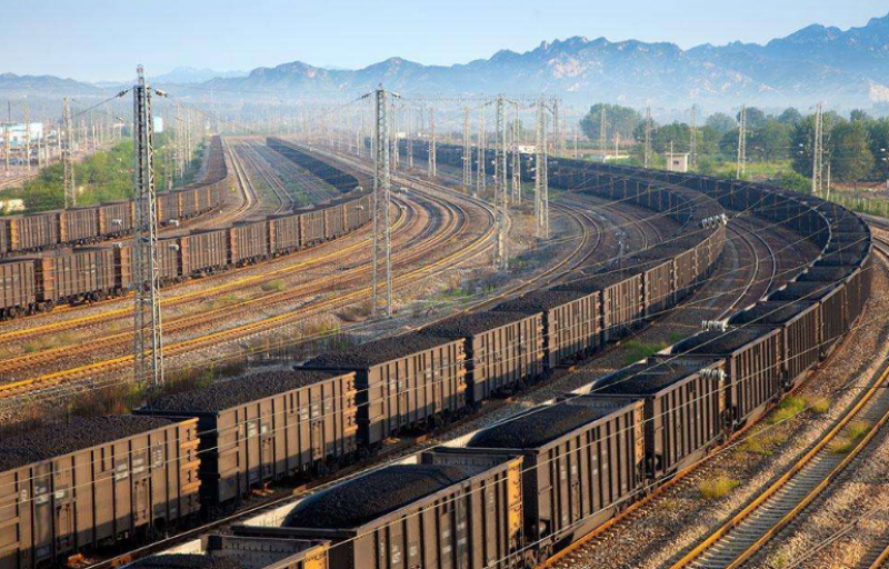 发改委：1-5月全国铁路煤炭发运量同比增长9.5%