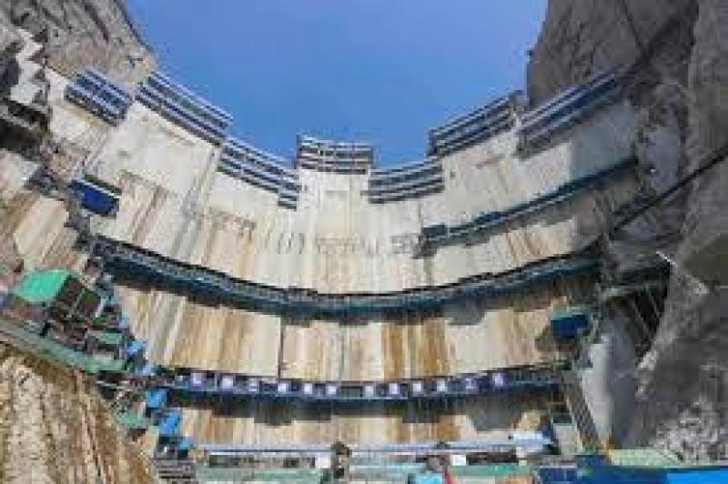 水电六局成功完成全国首例地下洞室K25岩溶斜井首仓碾压混凝土