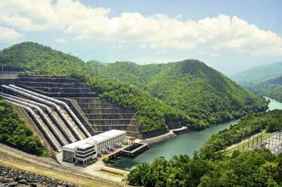 尼泊尔国内电力供应不足，需要从国外进口电力填补国内空缺