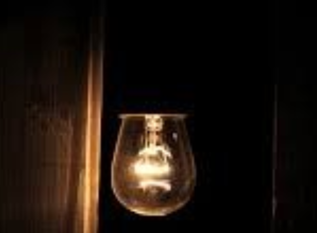 联合国开发计划署和老挝政府共同为电网工作