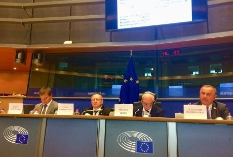 乌克兰与欧洲议会讨论“能源桥梁”