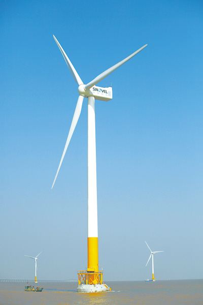 国内首款海陆两用风电叶片下线