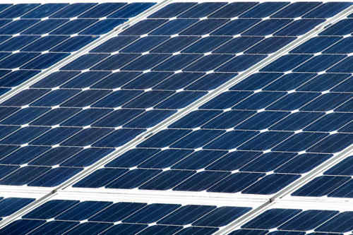 2017年，印度在可再生能源方面的投资超过了化石燃料