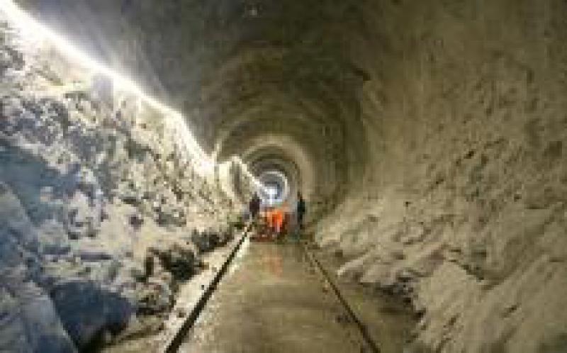 赞比亚下凯富峡水电站发电洞室群完成首仓浇筑