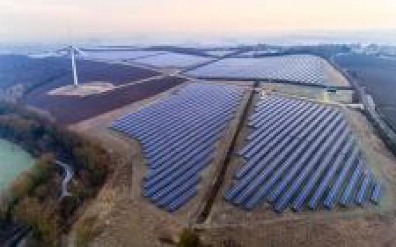 彭博：世界现在拥有1 TW的风能和太阳能容量，预计在2023年将达到2 TW