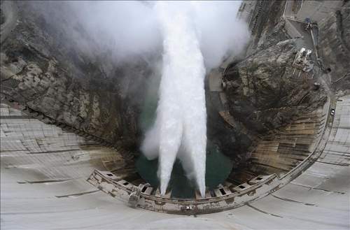 尼泊尔与孟加拉国签署能源合作协议