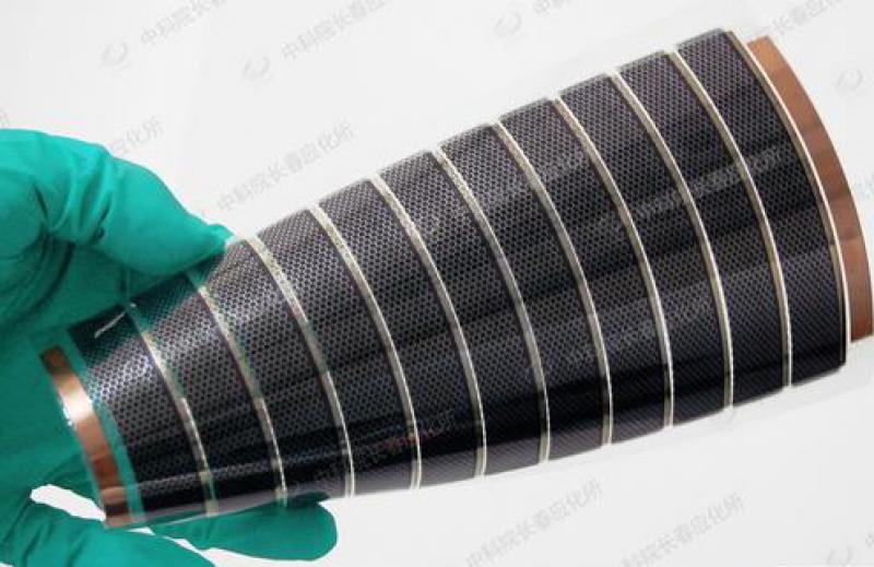 南开大学有机太阳能电池研究获新突破