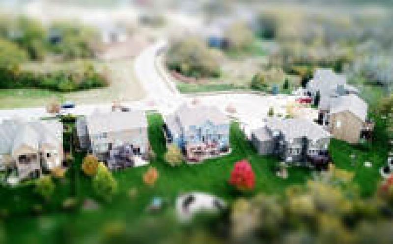 太阳能在HOA内工作，但安装人员必须保持警惕