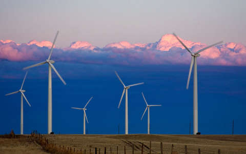 科罗拉多州 - 怀俄明州边境建造75个风力涡轮机
