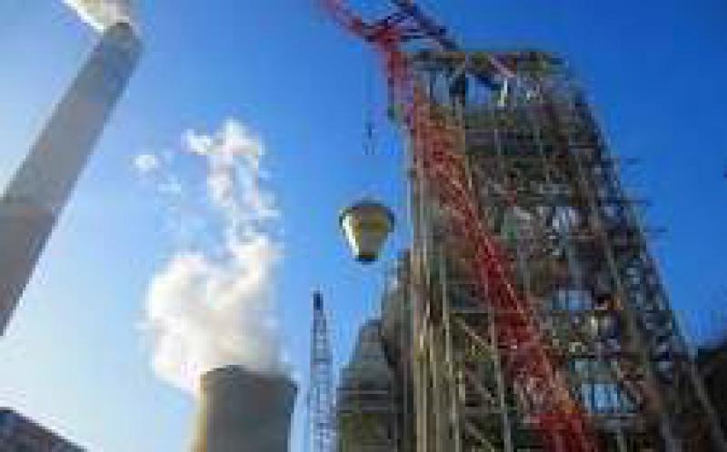 安庆项目锅炉钢架开始吊装