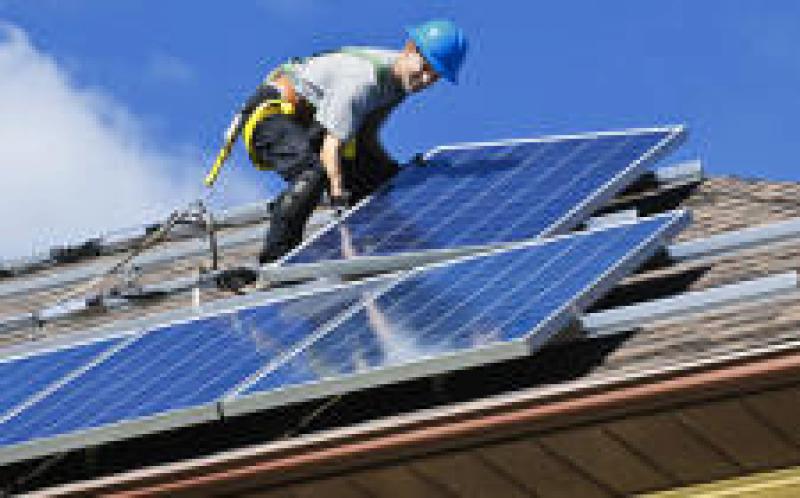维多利亚州工党提出12.4亿美元的太阳能承诺