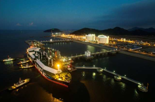 俄罗斯的萨哈林能源公司停止了一条液化天然气生产线