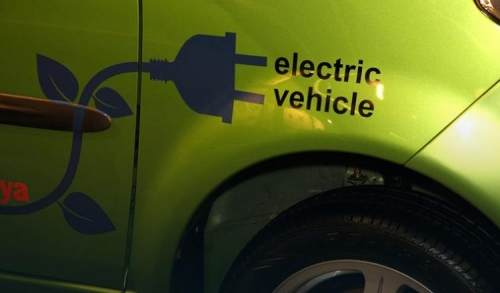 印度将专注于公共汽车，出租车和三轮车的电气化