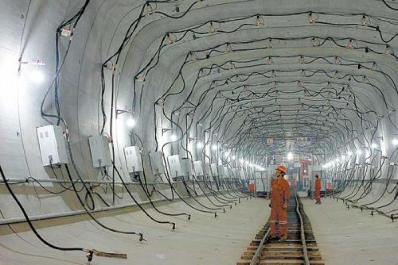 南方电网对澳门输电第三通道提前进入隧道顶管施工