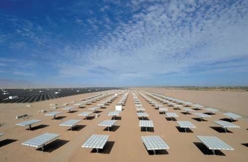 如何在发展中解决光伏产业遇到的问题？