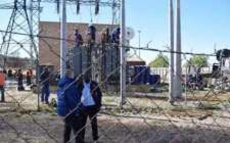 约翰内斯堡南部的艾肯霍夫变电站发生火灾