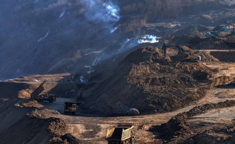 1-7月直报大型煤企原煤产量14.7亿吨 增4.9%