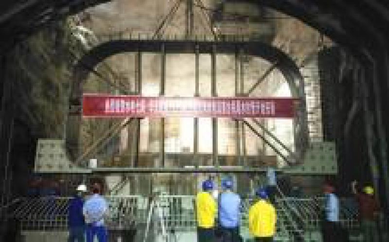 国内首个百万千瓦级EPC 水电项目尾水肘管安装