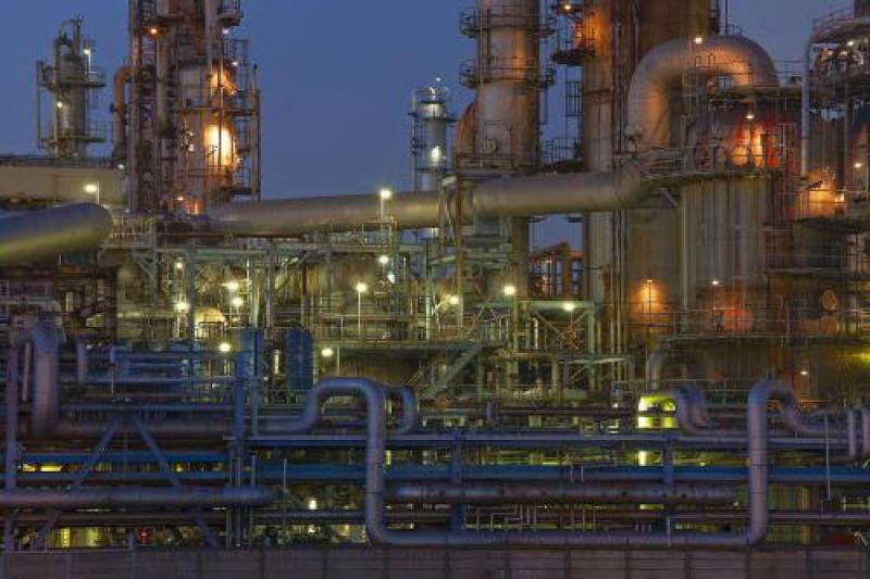 日本大规模地震关闭了北海道炼油厂和所有发电厂